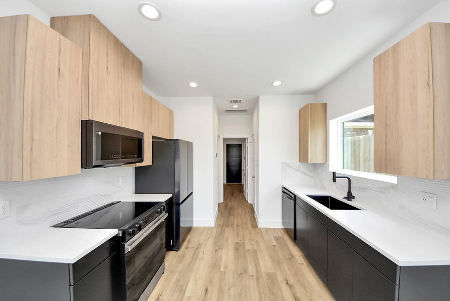 Ensuite full kitchen