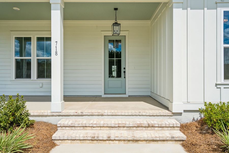Representative exterior details of a home built from the Hutchinson (Two-Story) by Homes by Dickerson in Nexton, Summerville (Image 3).