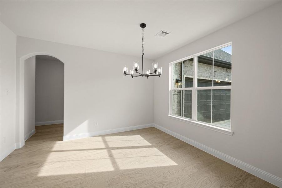 4417 Verbena- Dining-1