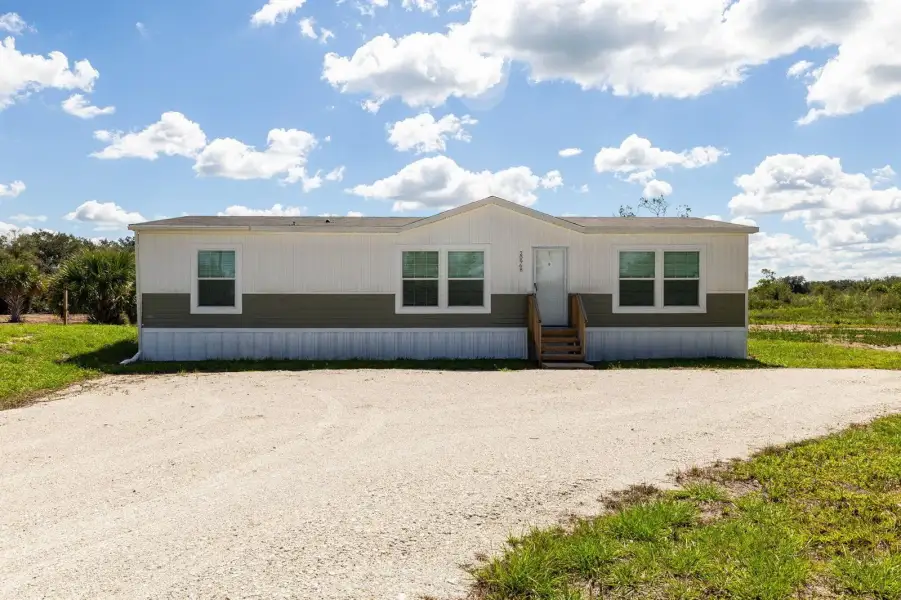 18-web-or-mls-20968 Property-17