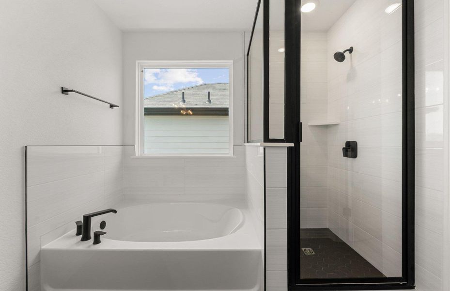 Furnished interior view inside a new home in Horizon Lake, Leander (Image 15). Furnished interior view inside a new home in Horizon Lake, Leander (Image 15).