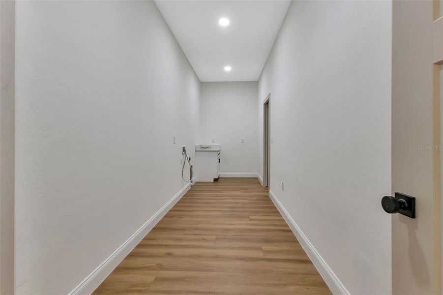 Spacious, unfurnished interior of a new home in , Port Charlotte (Image 27).