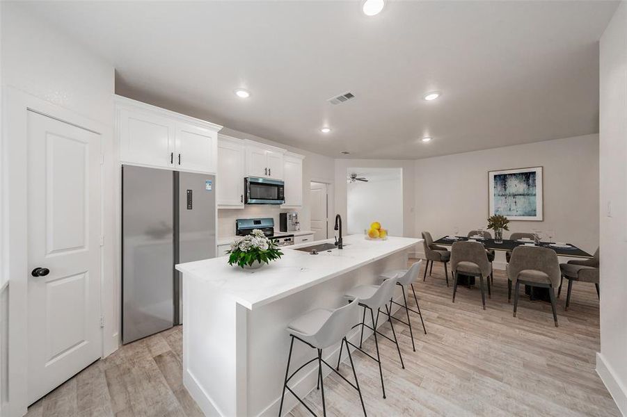 Furnished interior view inside a new home in , Dallas (Image 7).