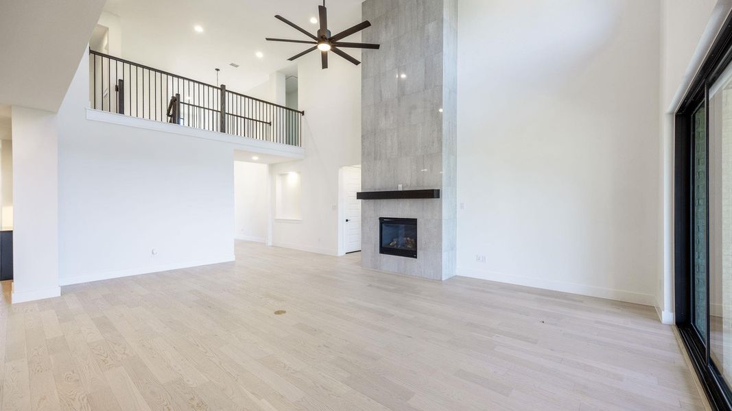 Spacious, unfurnished interior of a new home in Santa Rita Ranch - Eldorado, Liberty Hill (Image 8). Spacious, unfurnished interior of a new home in Santa Rita Ranch - Eldorado, Liberty Hill (Image 8).
