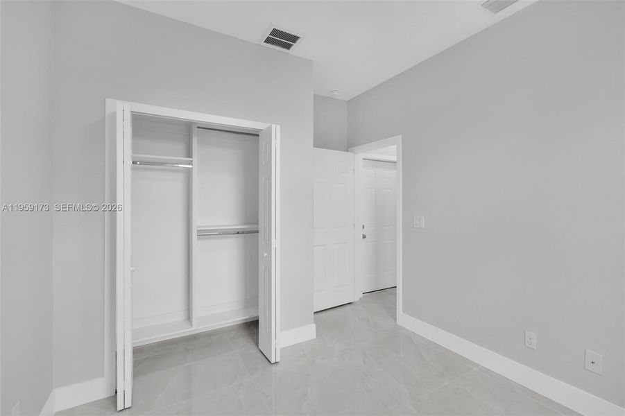Spacious, unfurnished interior of a new home in , Lehigh Acres (Image 40).