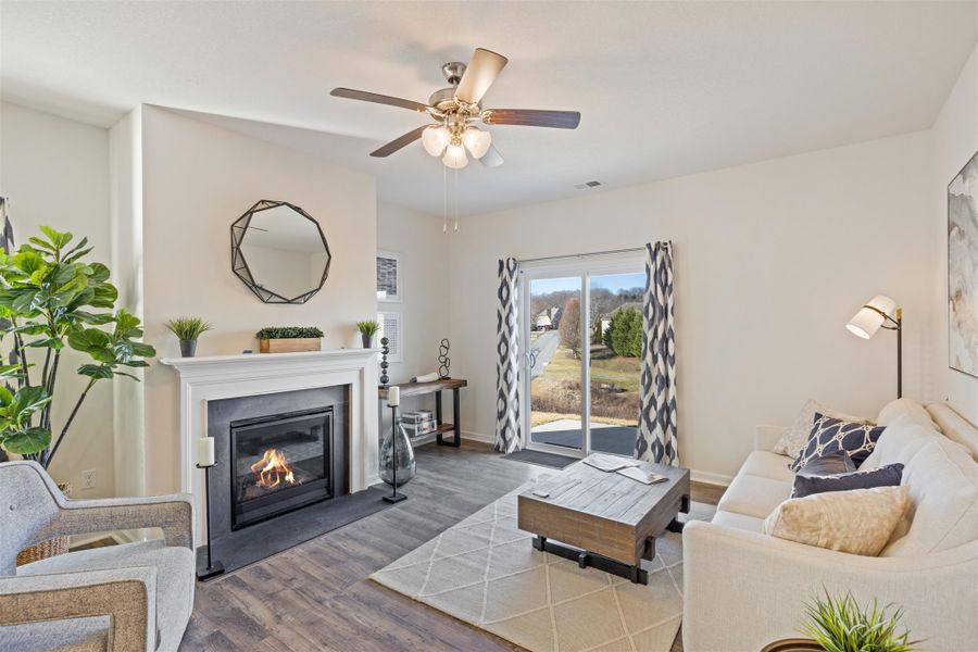 Representative furnished interior of a home built from the Robie by D.R. Horton in Harbor Crest, Ooltewah (Image 7).