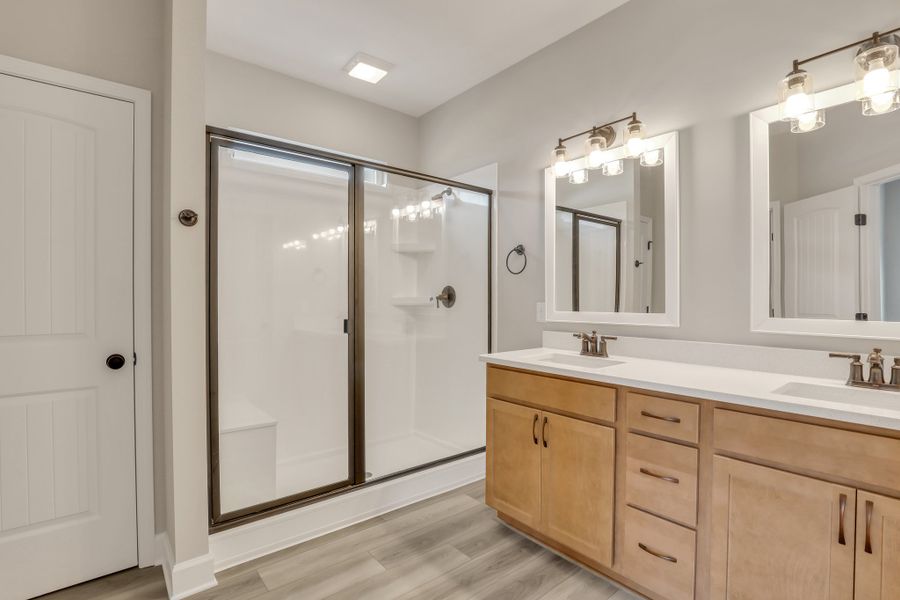 Wassaw – Customized Owner’s Bathroom Wassaw – Customized Owner’s Bathroom