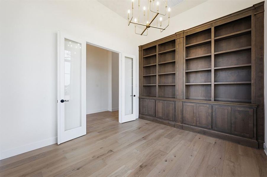 Spacious, unfurnished interior of a new home in Mustang Lakes, Celina (Image 19).