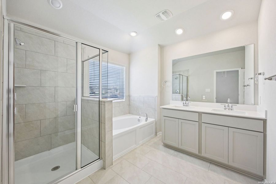 Furnished interior view inside a new home in Arcadia Ridge - Premier Series, San Antonio (Image 13).