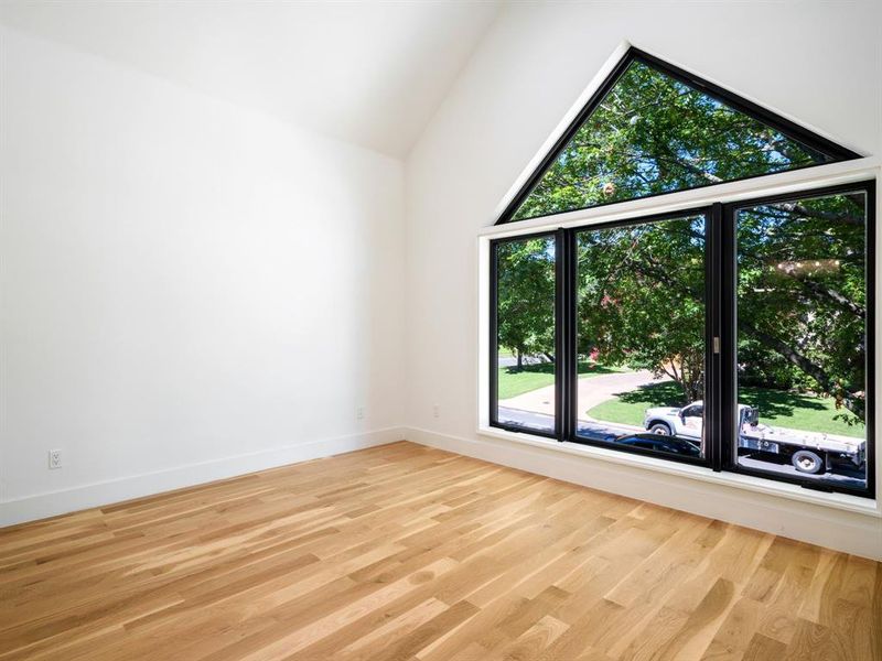 Spacious, unfurnished interior of a new home in , Dallas (Image 19).