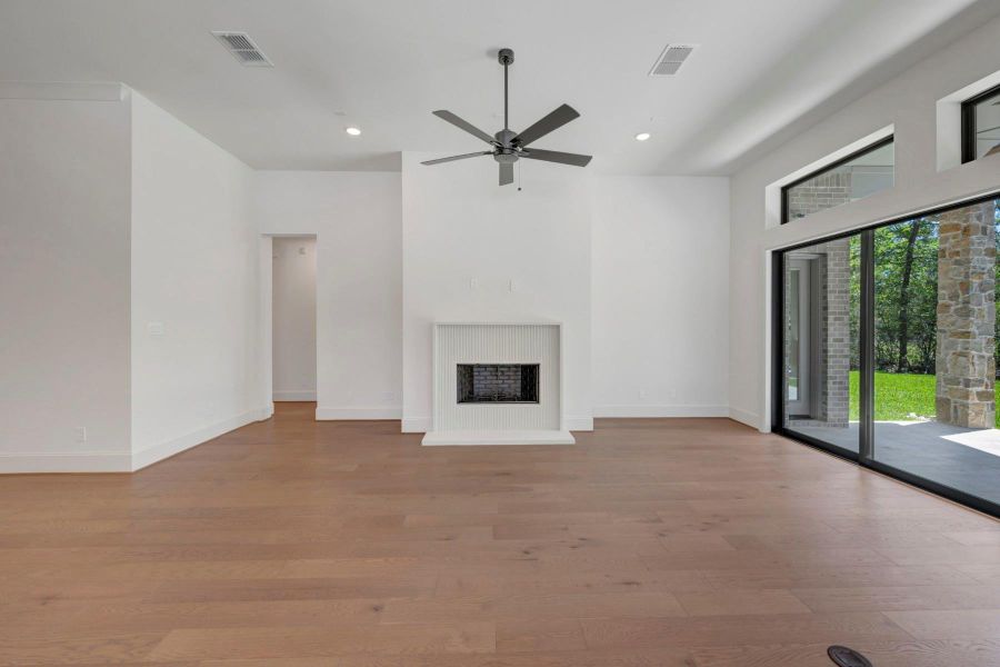 Spacious, unfurnished interior of a new home in , Montgomery (Image 30).