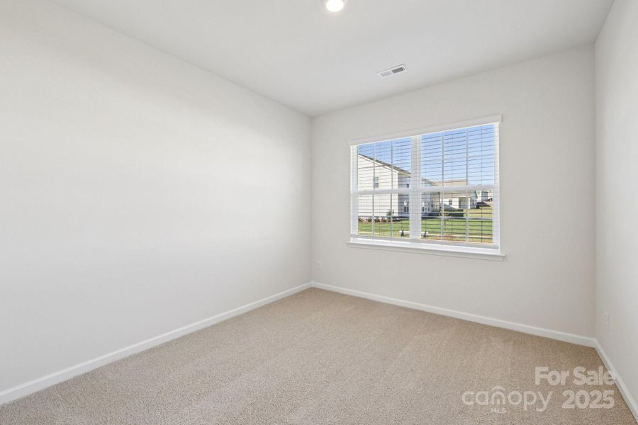 Spacious, unfurnished interior of a new home in Nolen Farm, Gastonia (Image 20).