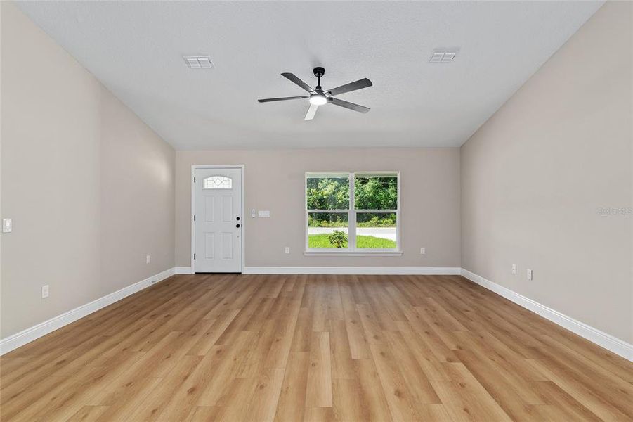 Spacious, unfurnished interior of a new home in , Summerfield (Image 32).