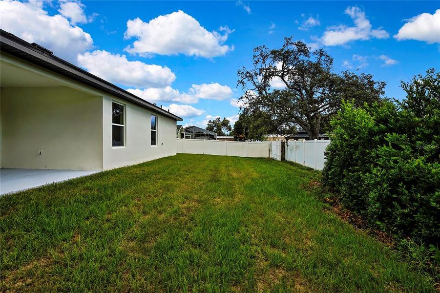Front exterior of a new home in , Spring Hill, FL, highlighting curb appeal (Image 1). Front exterior of a new home in , Spring Hill, FL, highlighting curb appeal (Image 1).