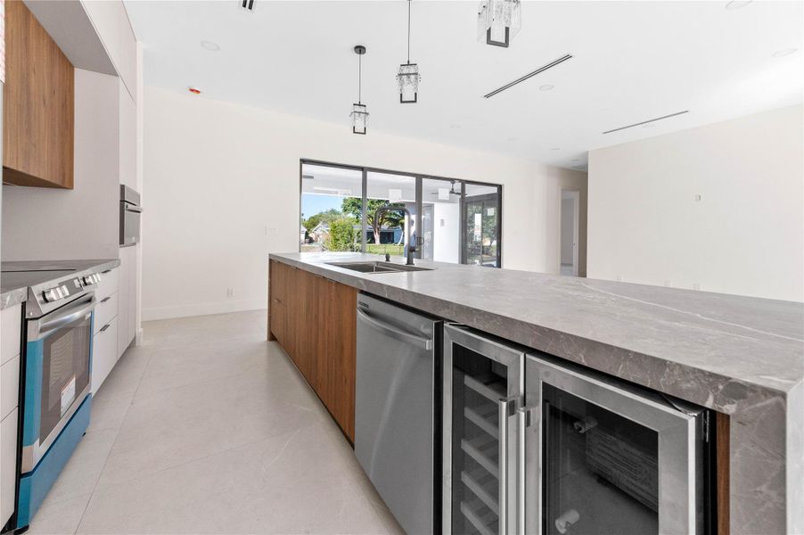 Furnished interior view inside a new home in , Coconut Creek (Image 12).