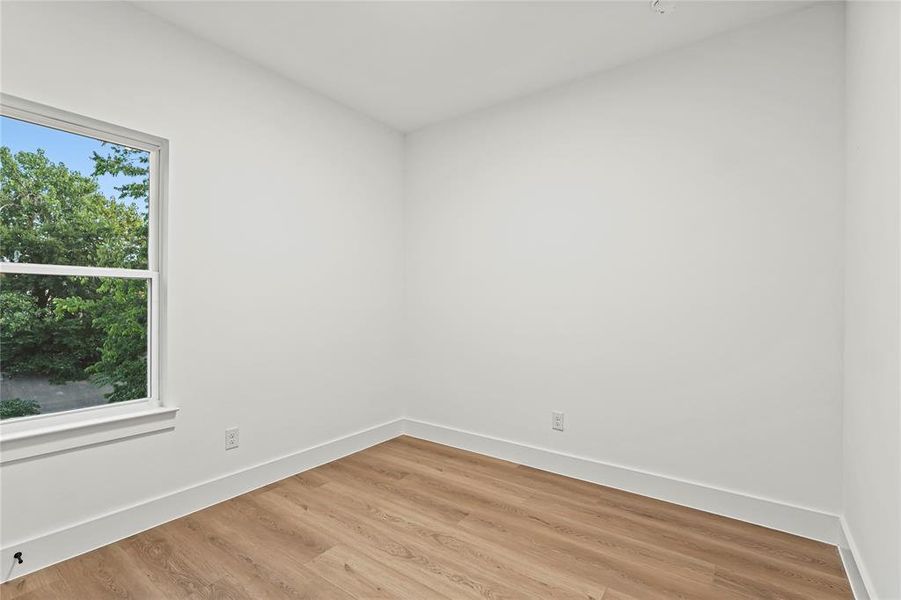 Spacious, unfurnished interior of a new home in , Dallas (Image 14).