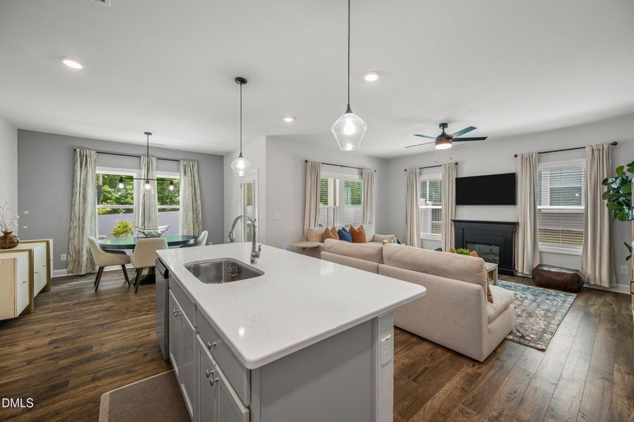 13 -530 barrington row ave, interior, ki