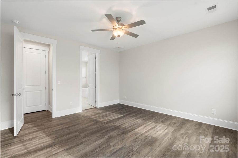 Spacious, unfurnished interior of a new home in Riverwalk, Rock Hill (Image 21).