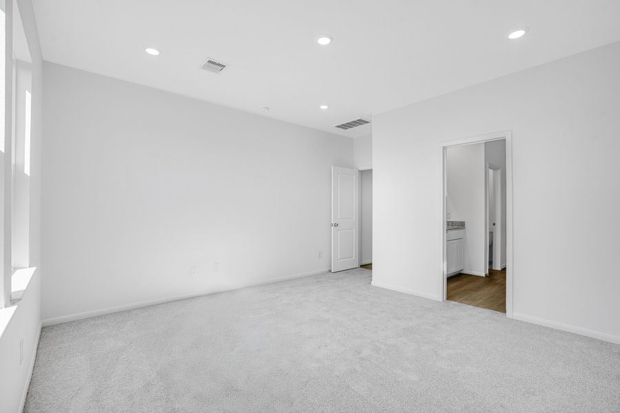 Representative unfurnished interior of a home built from the Paisley by Taylor Morrison in Hockley Meadows, Hockley (Image 24).