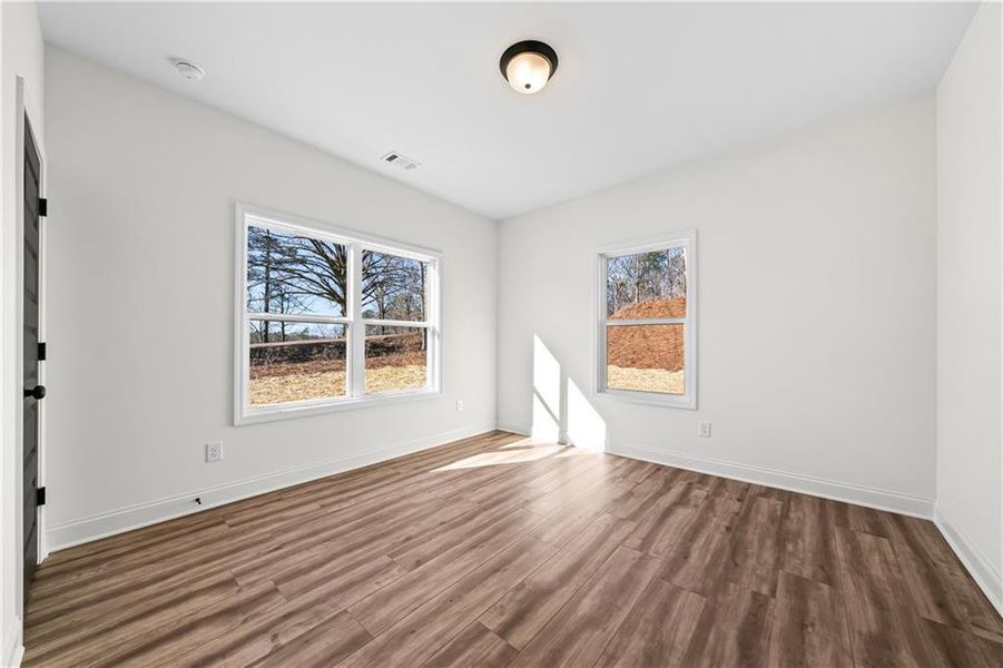 Spacious, unfurnished interior of a new home in , Dallas (Image 17).