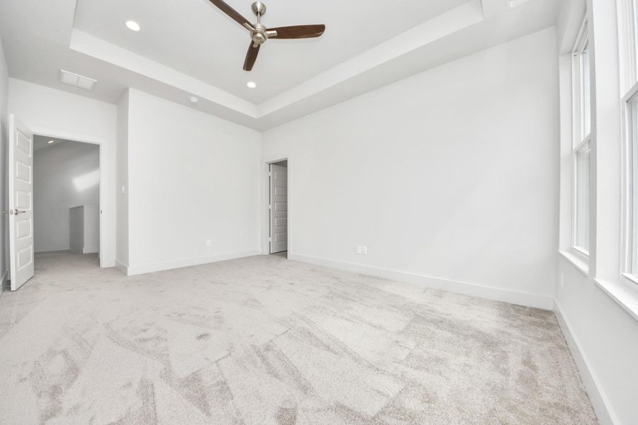 Spacious, unfurnished interior of a new home in Cay Landing, Houston (Image 30).