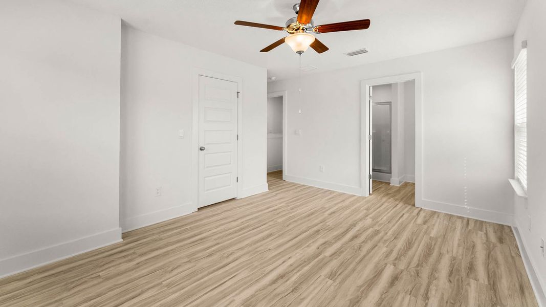 Spacious, unfurnished interior of a new home in Hawks Landing Townhomes, Santa Rosa Beach (Image 22).