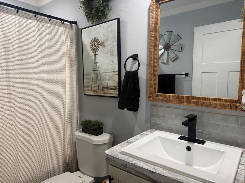 Furnished interior view inside a new home in , Plant City (Image 9).