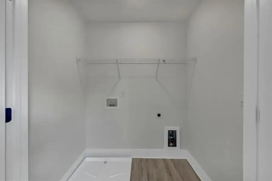 Spacious, unfurnished interior of a new home in Canterbury Villas, Carrollton (Image 32).