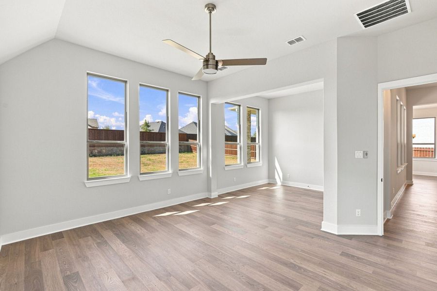 New Home in Waxahachie, TX.  - Slide 29