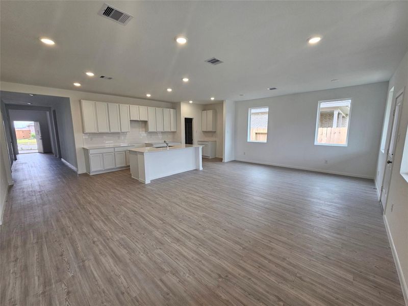 *Not actual home, picture representative of floorplan*