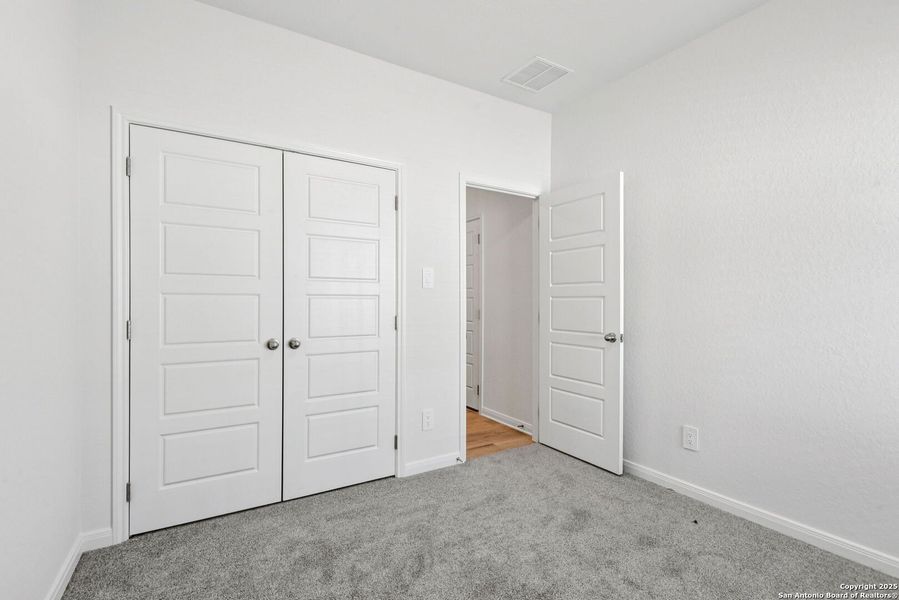 Spacious, unfurnished interior of a new home in Royal Crest, San Antonio (Image 16). Spacious, unfurnished interior of a new home in Royal Crest, San Antonio (Image 16).