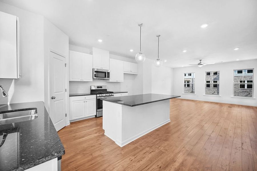 Furnished interior view inside a new home in Hampton Trace, Marietta (Image 10).