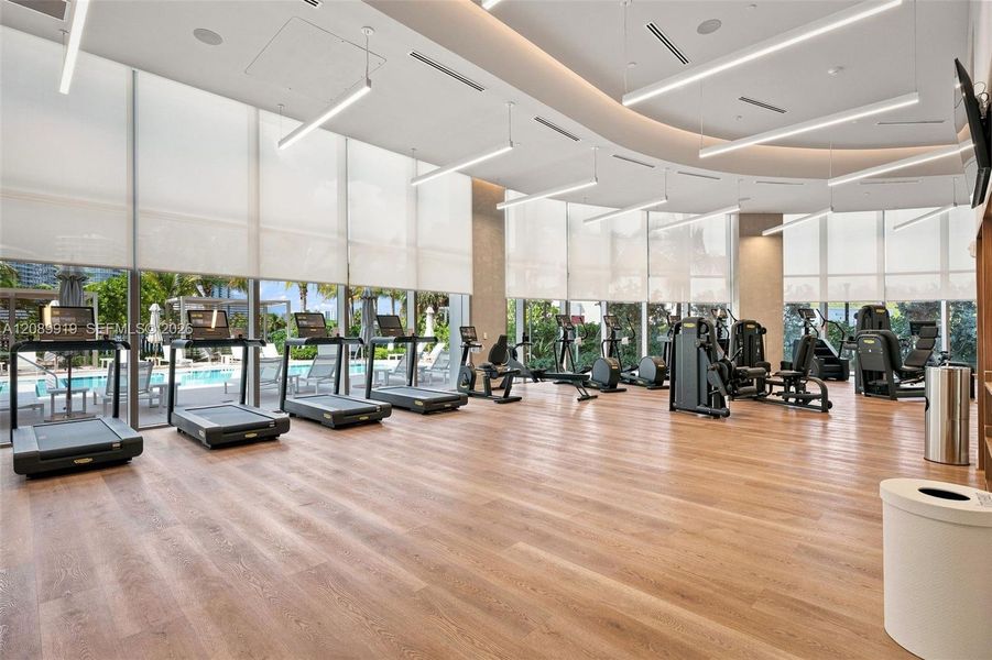 Community amenities in , North Miami (Image 47).