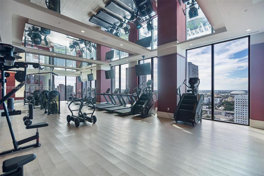 Community amenities in , Miami (Image 19).