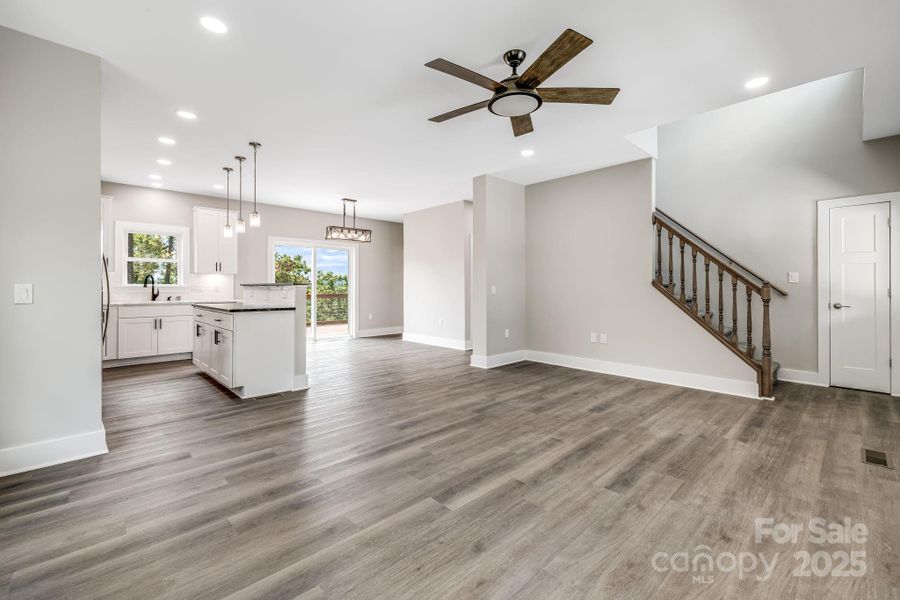 Spacious, unfurnished interior of a new home in , Asheville (Image 33).