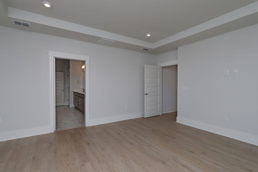 Spacious, unfurnished interior of a new home in Del Webb North Myrtle Beach, Myrtle Beach (Image 16). Spacious, unfurnished interior of a new home in Del Webb North Myrtle Beach, Myrtle Beach (Image 16).