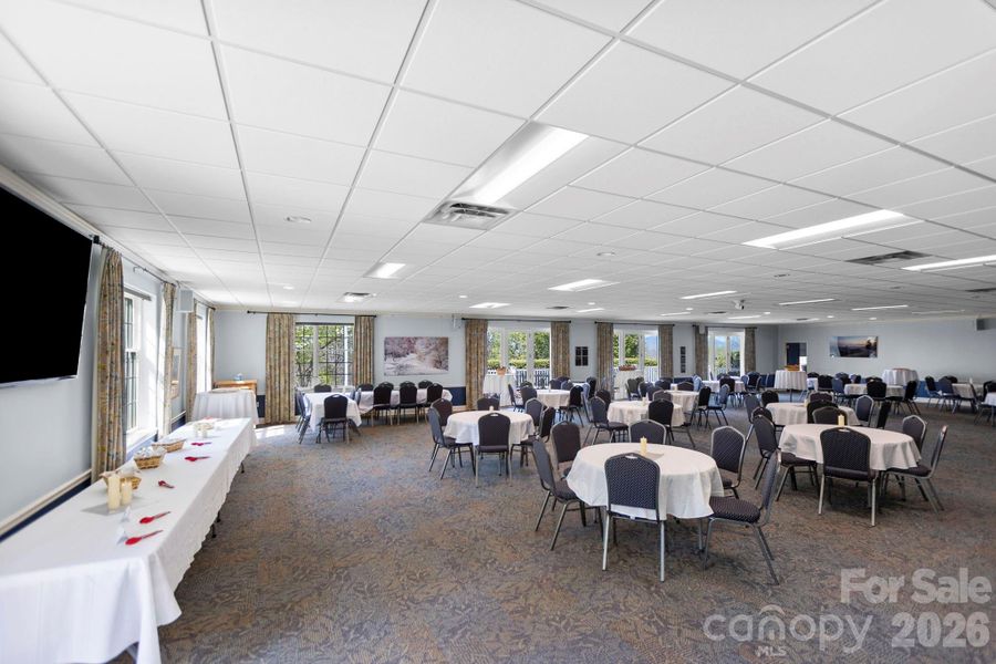 Community amenities in , Hendersonville (Image 29).