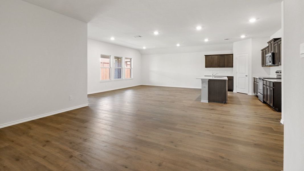 Spacious, unfurnished interior of a new home in Waverly Estates, Josephine (Image 8).