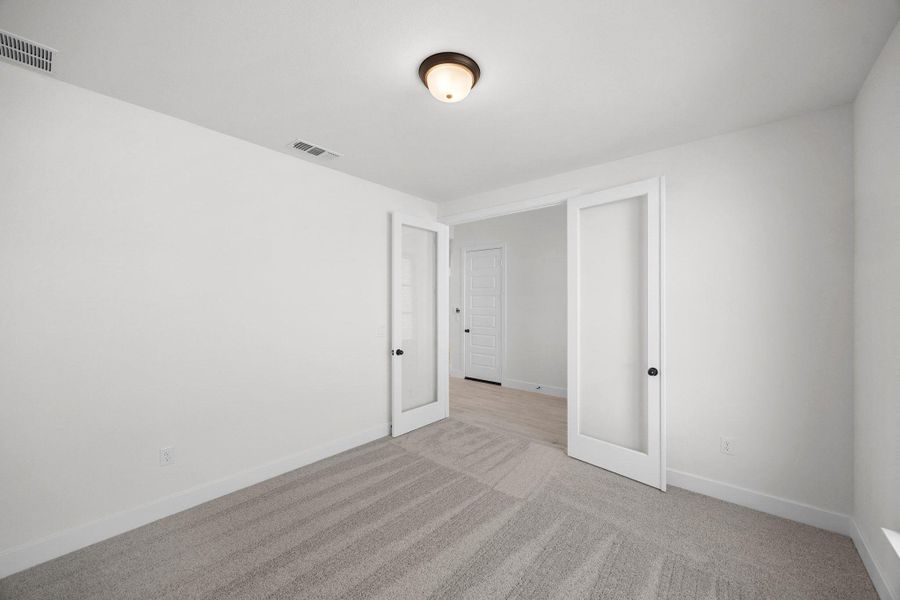 Spacious, unfurnished interior of a new home in Nolina, Georgetown (Image 29).