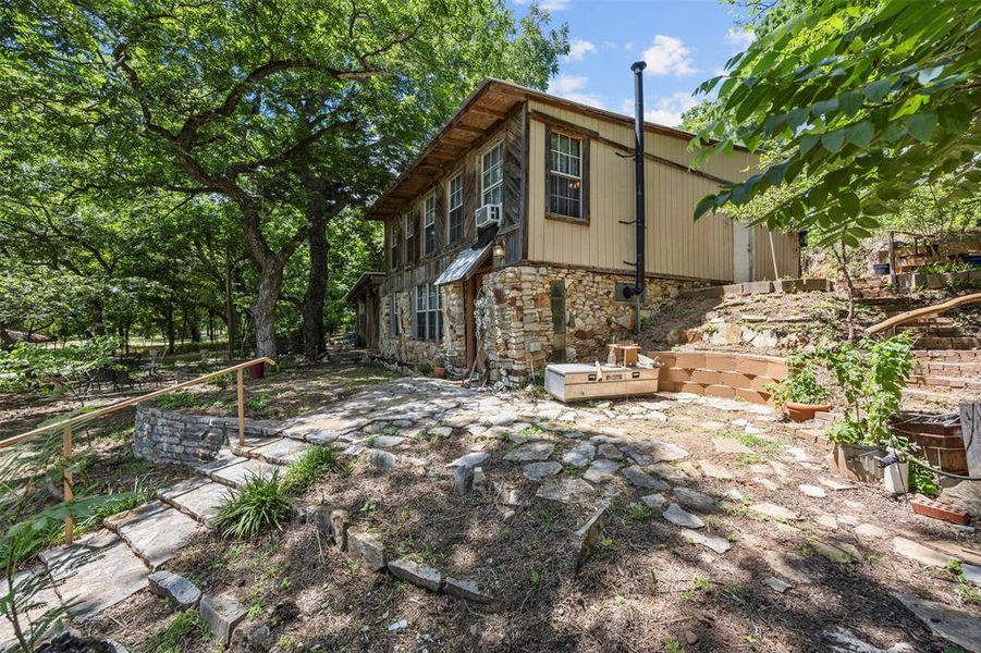 Front exterior of a new home in , Granbury, TX, highlighting curb appeal (Image 1). Front exterior of a new home in , Granbury, TX, highlighting curb appeal (Image 1).