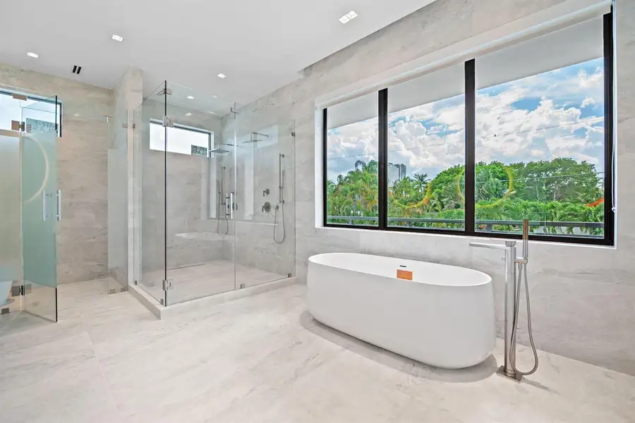 28-web-or-mls-607-ne-17th-ave