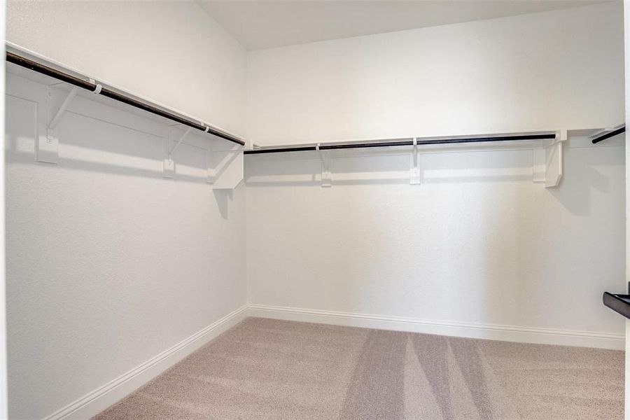 Spacious, unfurnished interior of a new home in Sierra Vista at Kelly Ranch, Aledo (Image 15).