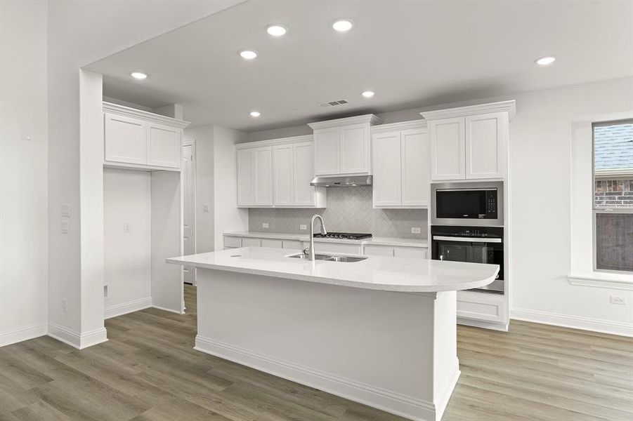 10. 612 Carlow - Kitchen (2)