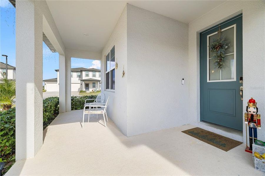 Exterior details and patio area of a home in , Minneola (Image 3).