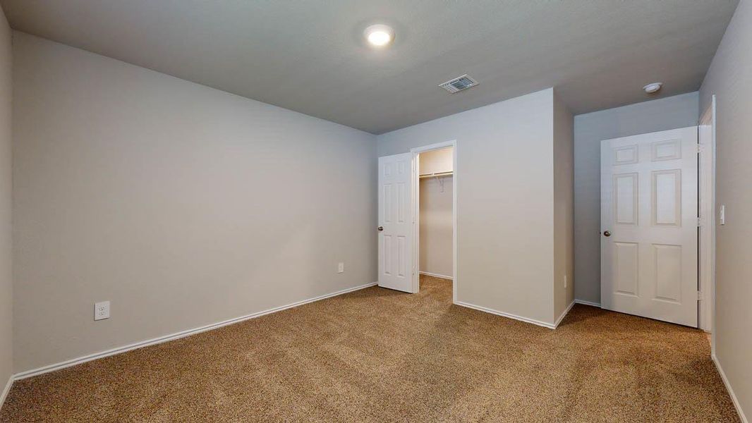 Spacious, unfurnished interior of a new home in Turnbo Ranch, Killeen (Image 26).