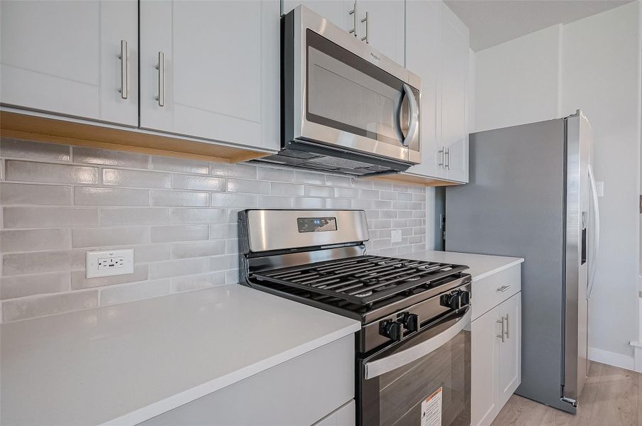 Furnished interior view inside a new home in McClendon Park Village, Houston (Image 9). Furnished interior view inside a new home in McClendon Park Village, Houston (Image 9).