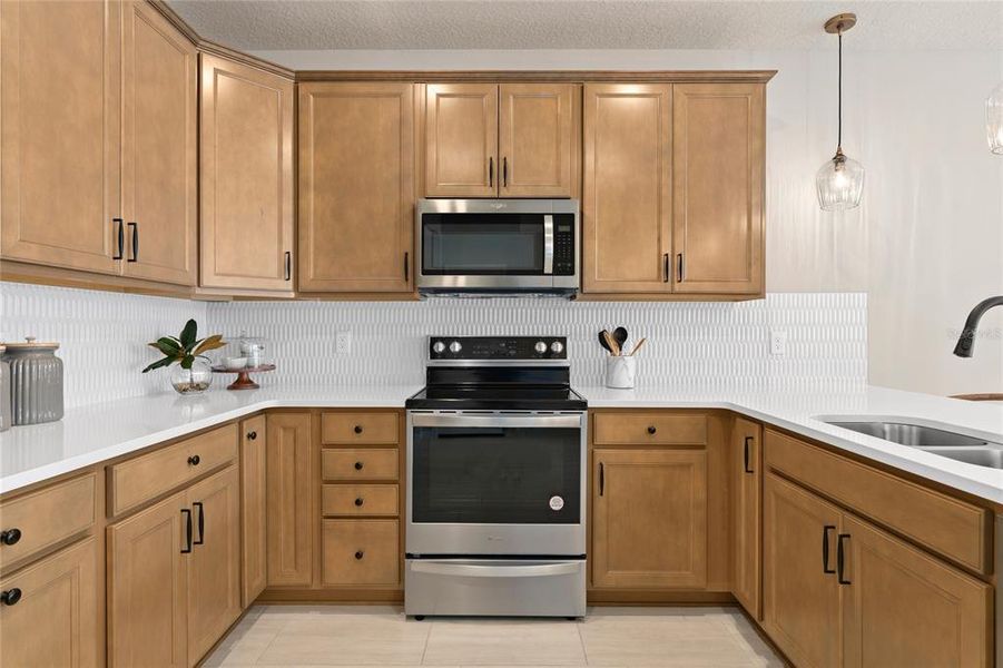 Furnished interior view inside a new home in Parkside Trails, Clermont (Image 11).