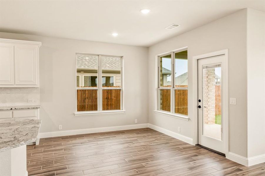 Spacious, unfurnished interior of a new home in Hampton Park, Glenn Heights (Image 20).