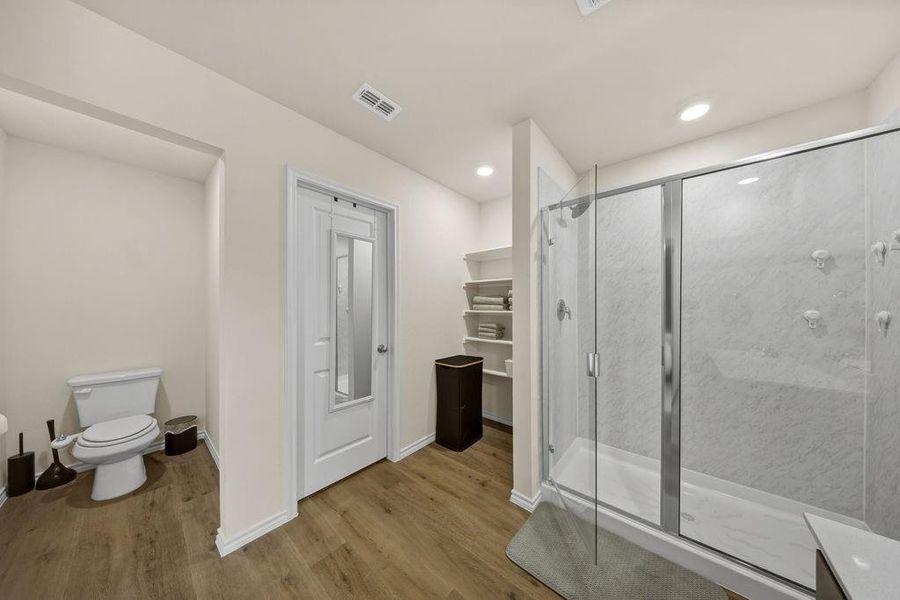 Furnished interior view inside a new home in Leonard Crossing, Leonard (Image 9).
