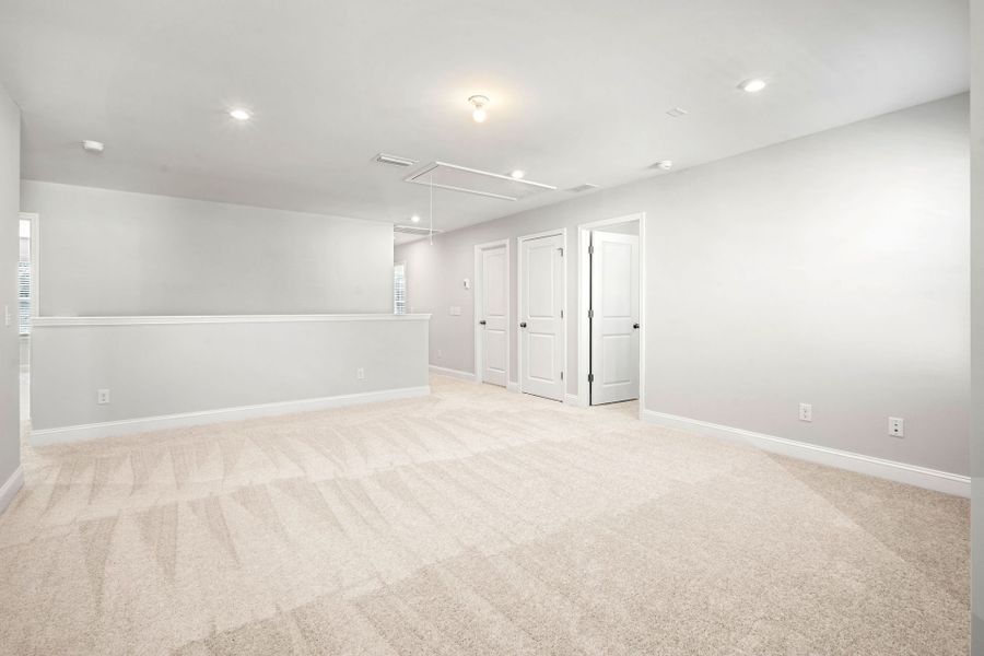 Spacious, unfurnished interior of a new home in Salem Bay, Beaufort (Image 22).